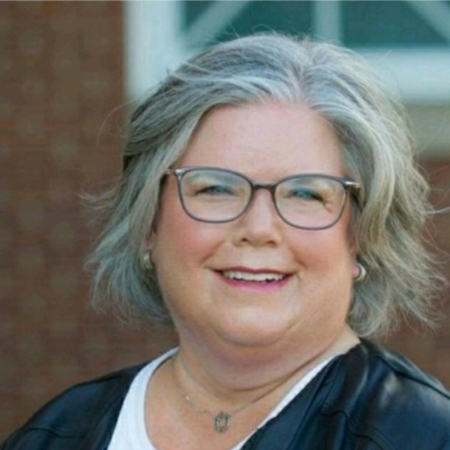 Headshot of Amy Penwell